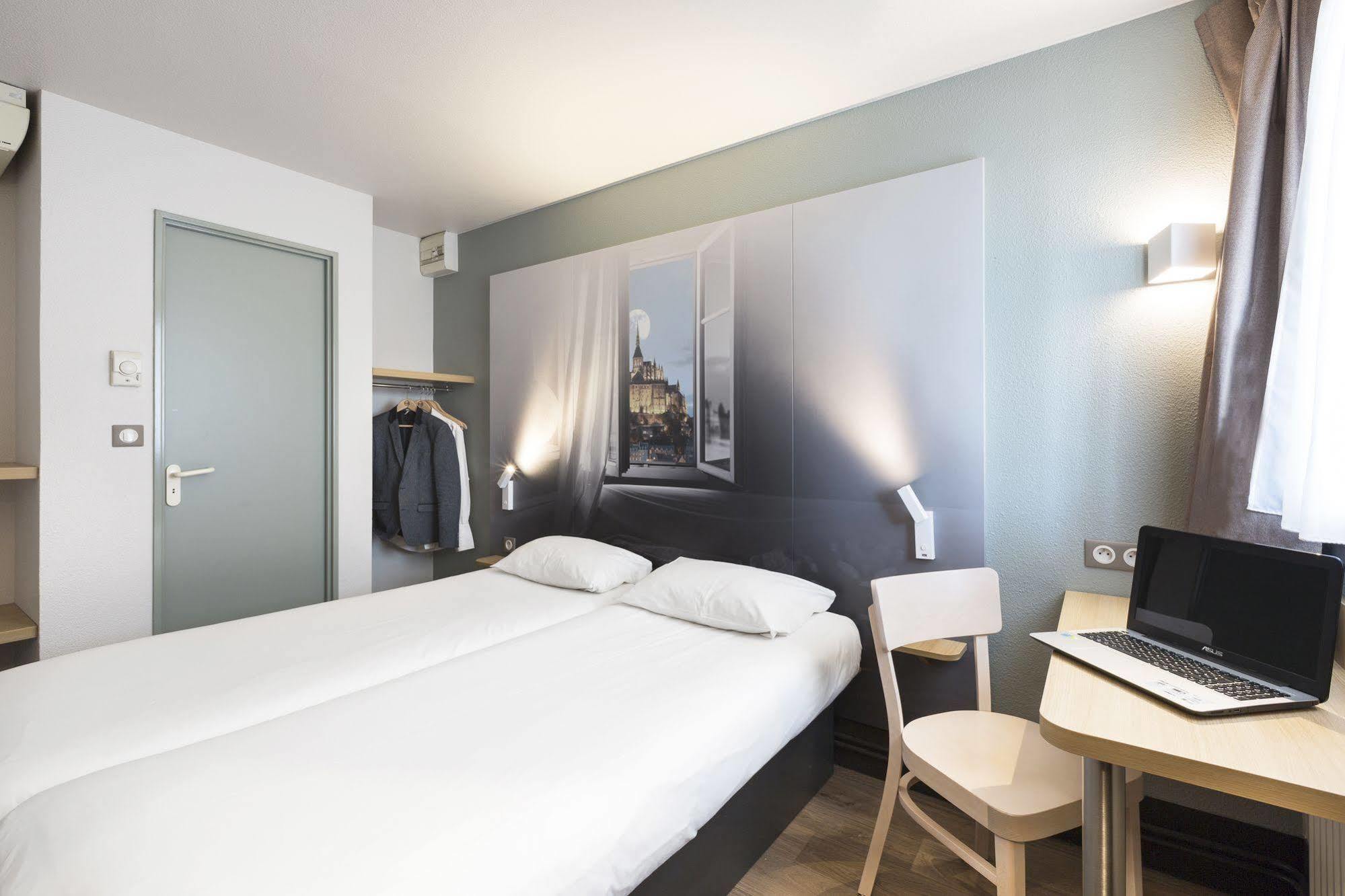 Le Val-Saint-Père B&B Hotel Avranches Baie Du Mont St-Michel מראה חיצוני תמונה