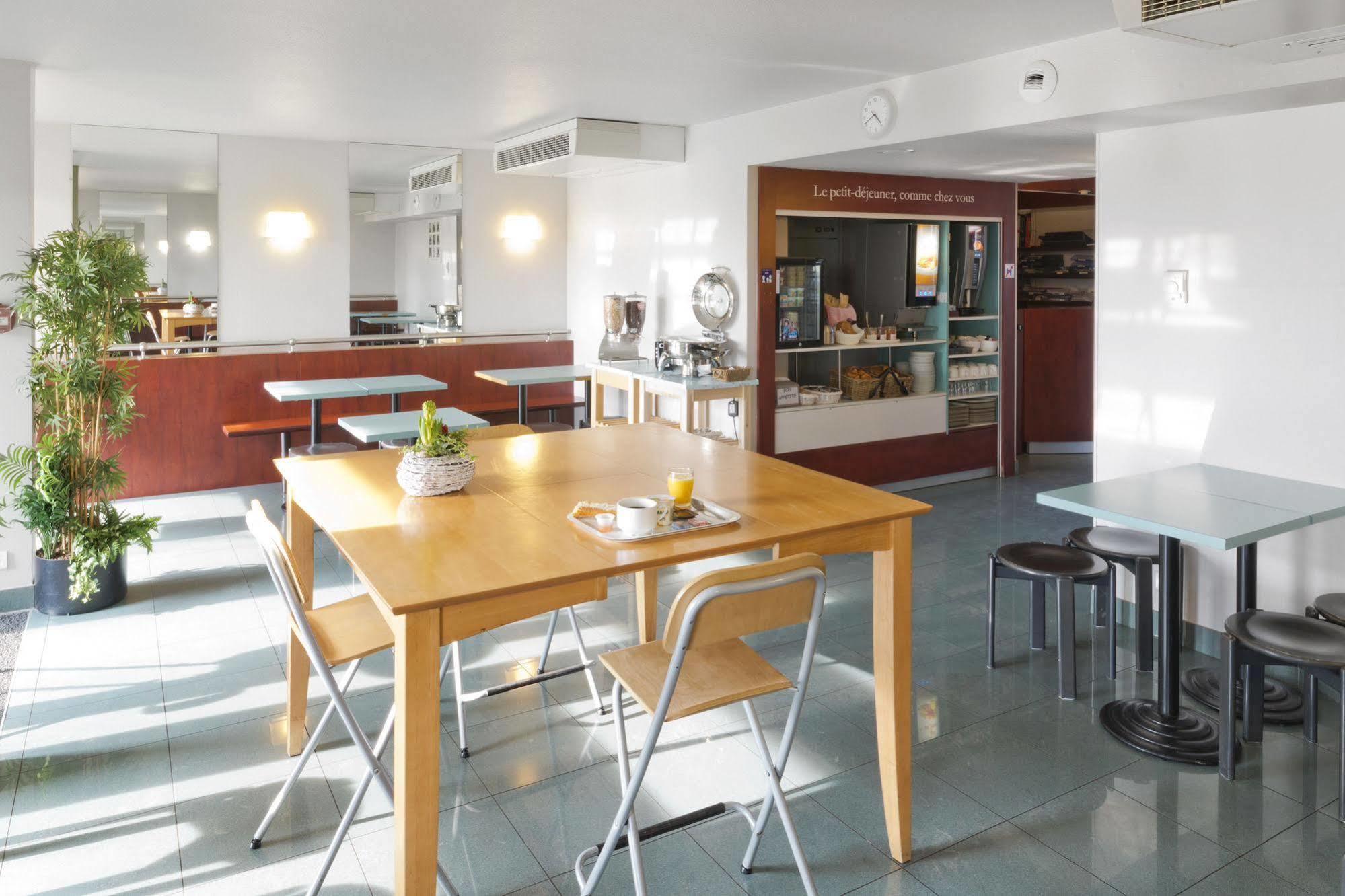 Le Val-Saint-Père B&B Hotel Avranches Baie Du Mont St-Michel מראה חיצוני תמונה