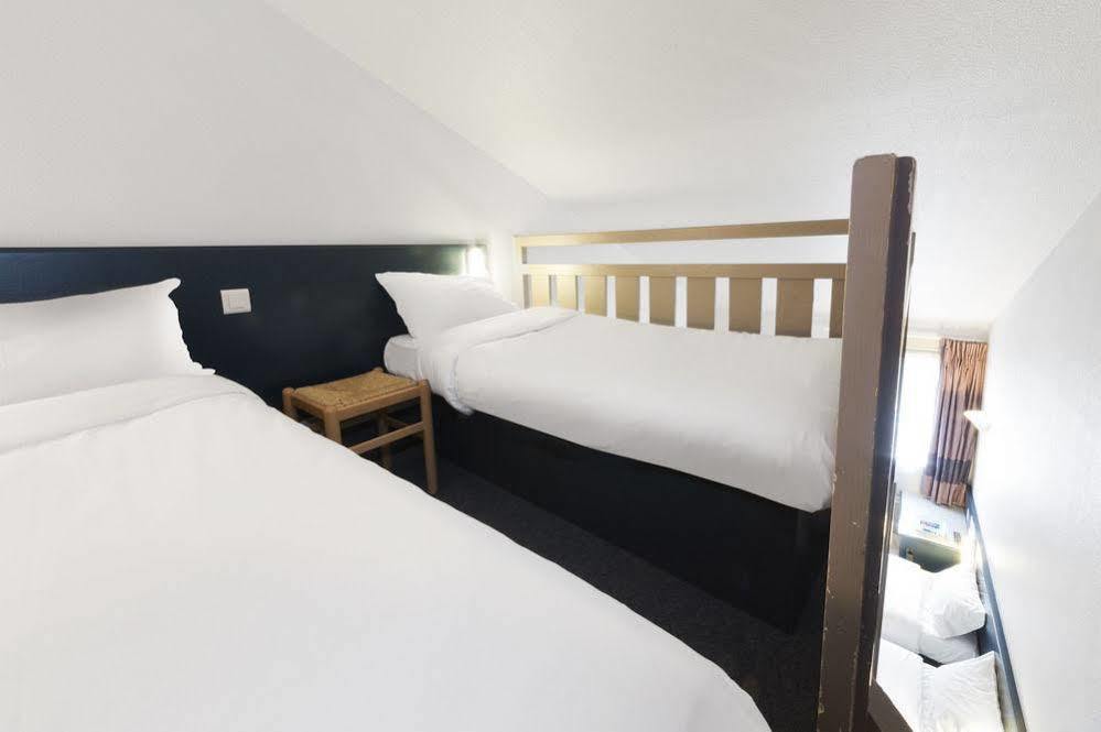 Le Val-Saint-Père B&B Hotel Avranches Baie Du Mont St-Michel מראה חיצוני תמונה